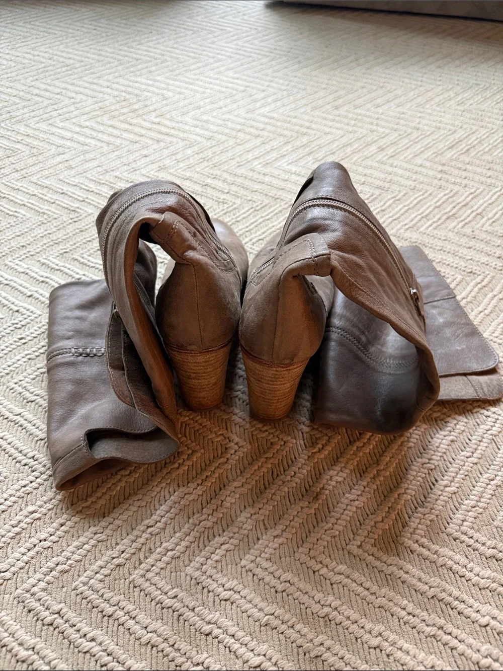 Free People size 40/9 knee high boots